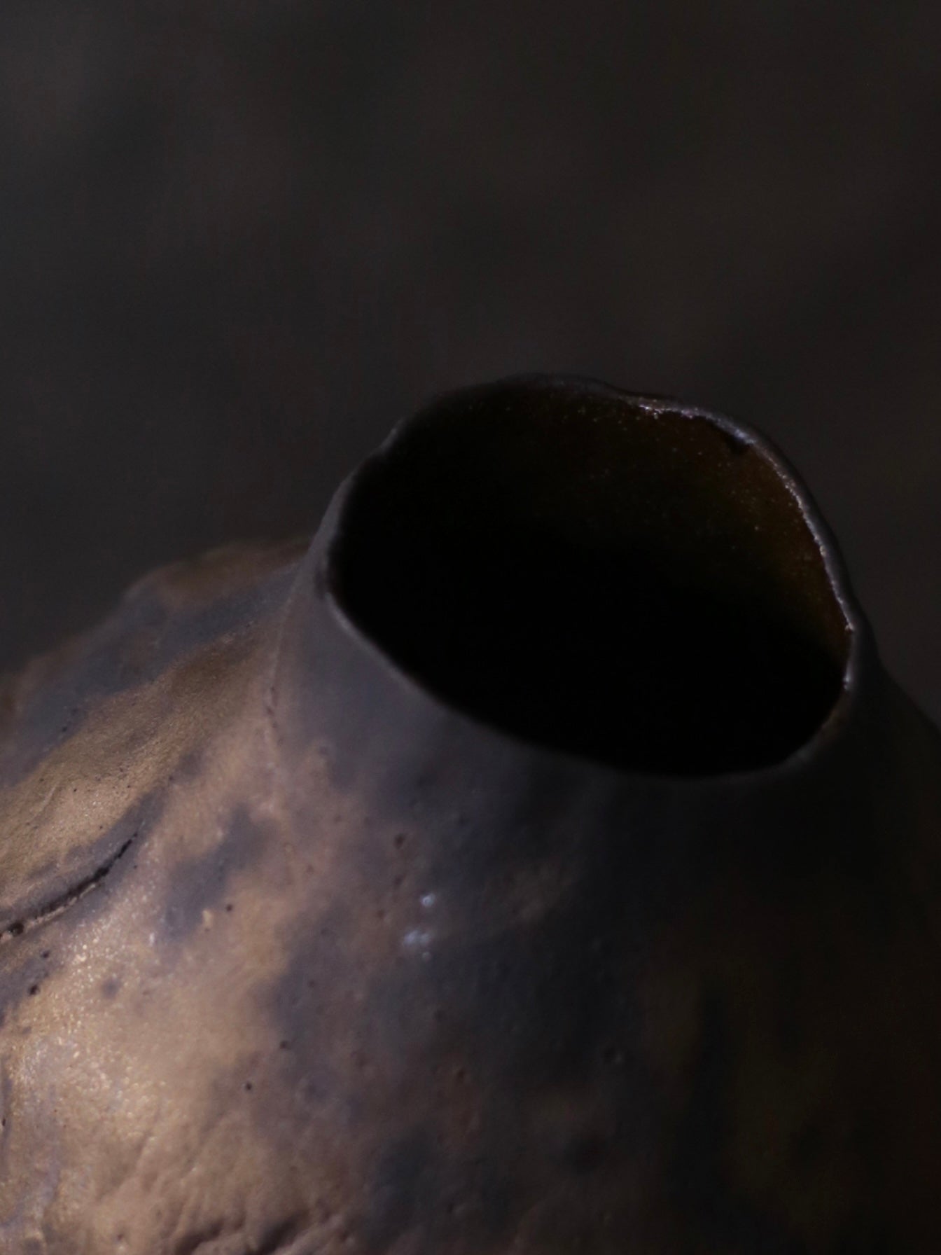 【黑金煉練系列】- 花器 BG08【Black Gold Refinement Series】Vase BG08