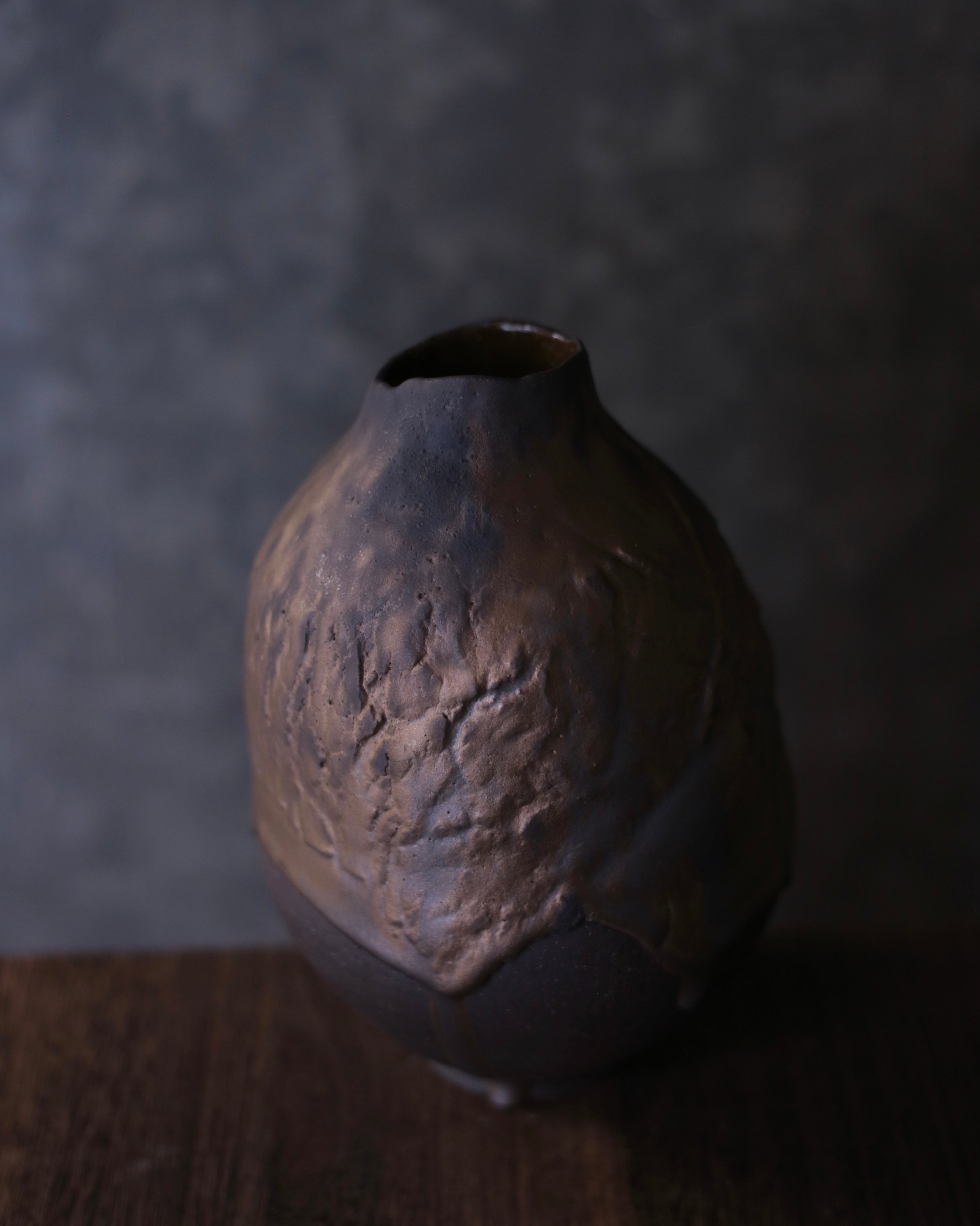 【黑金煉練系列】- 花器 BG08【Black Gold Refinement Series】Vase BG08