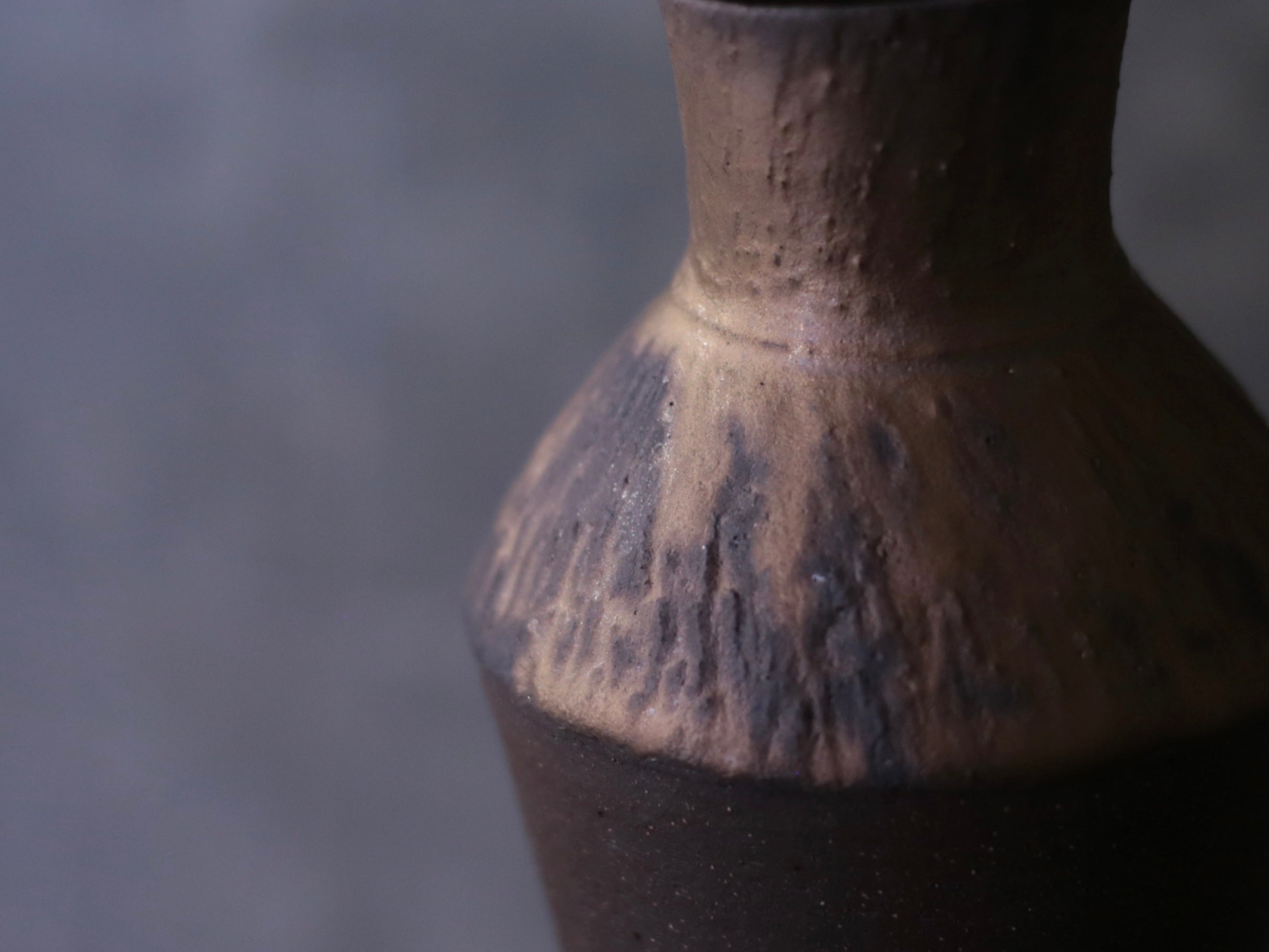 【黑金煉練系列】- 花器 BG07【Black Gold Refinement Series】Vase BG07